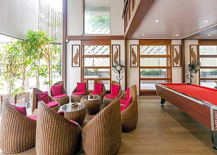 A Sathorn Hotel 2*